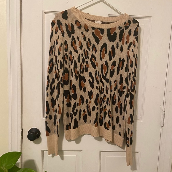 Cheetah print sweater - Picture 2 of 2